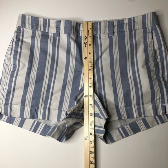 Old Navy Everyday Shorts Size 10 - Picture 4 of 5